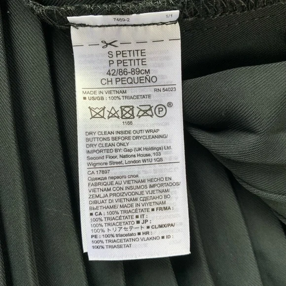 Banana Republic x Olivia Palermo petite pleated top - Picture 4 of 5